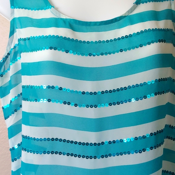 ☀SALE 4 for$20                        Loft Turquoise and White SequinTank - Picture 2 of 3